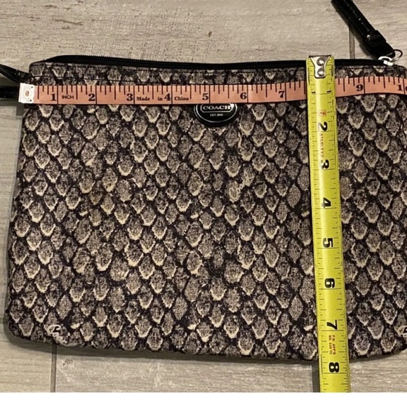 Coach getaway Makeup Bag 10 x 8 - Picture 5 of 5